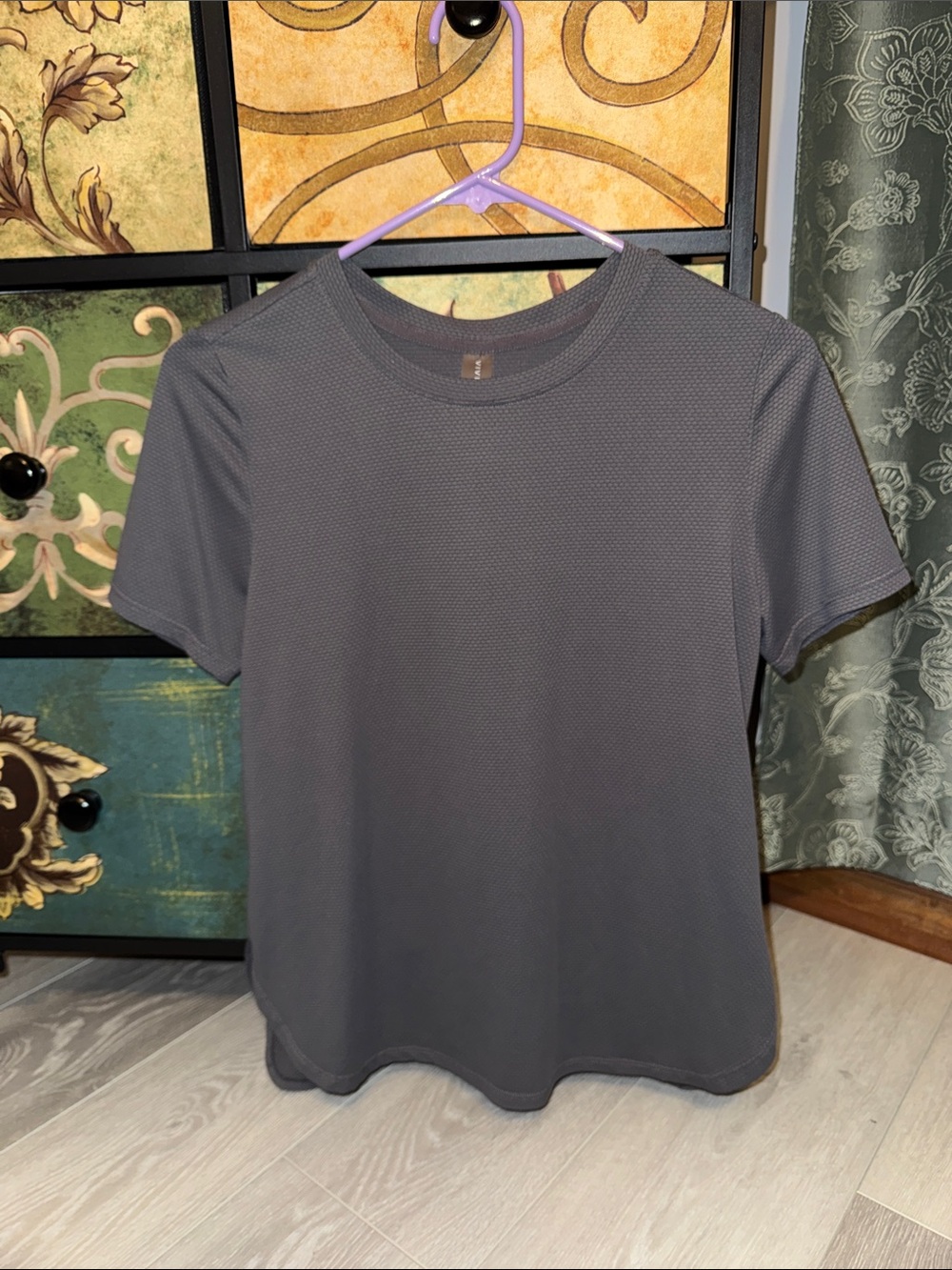 Women's Short-Sleeve Crew Neck Tee — Gray